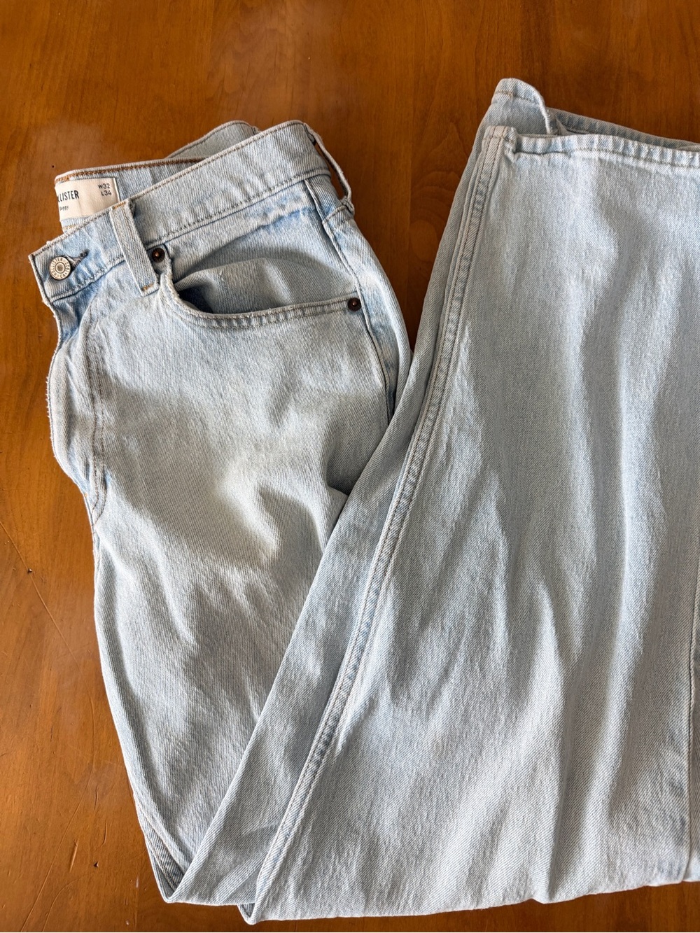 Hollister Light Wash Blue Men’s Jeans